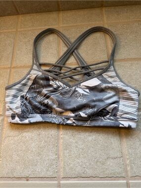 Athleta Sports Bra Size Med Gray Floral Print Moderate Support Strappy Running